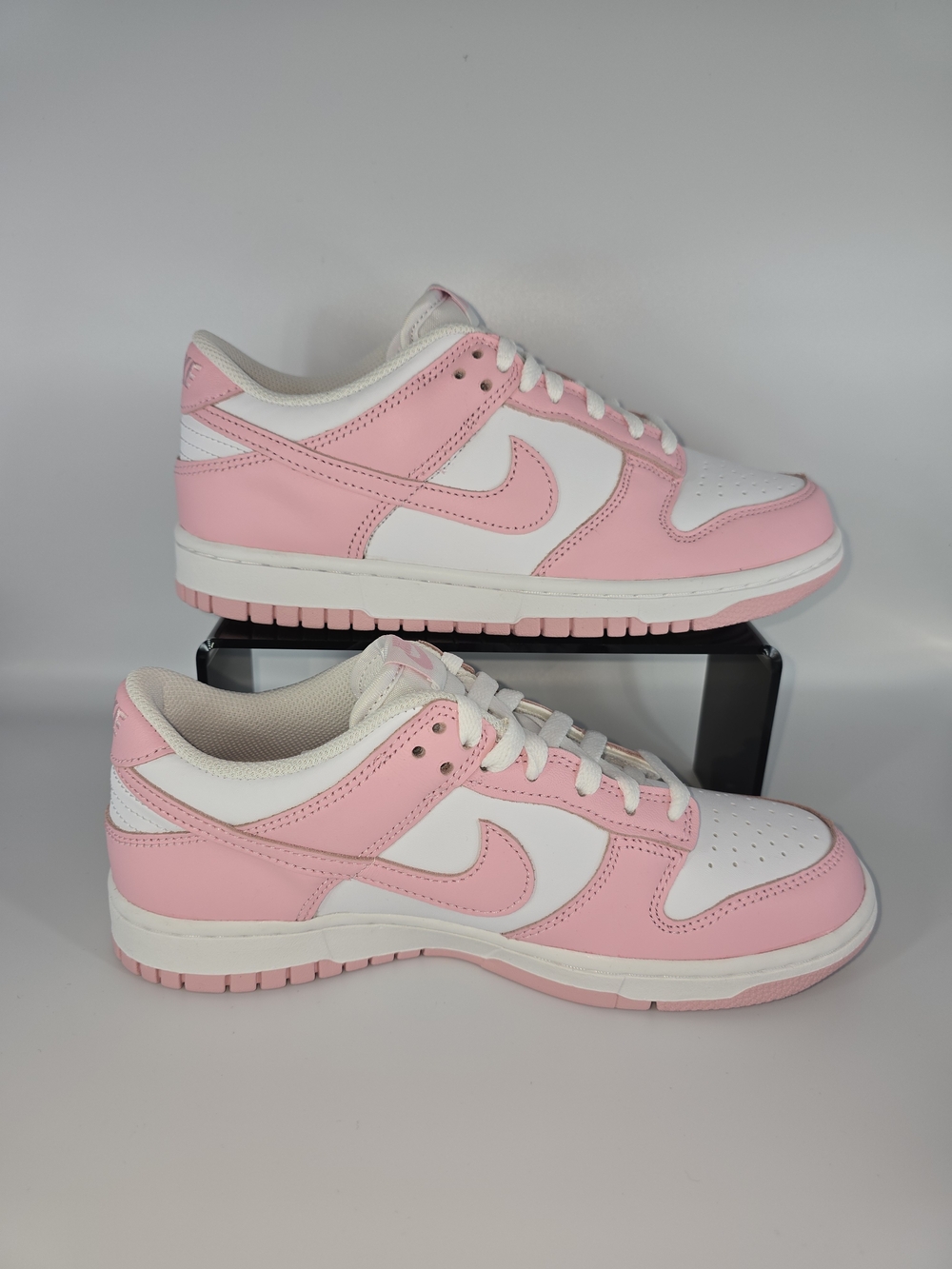 💎SOLD💎 Nike Dunk Low GS – White / Medium Soft Pink – 7Y / 8.5 Women’s - Picture 4 of 9